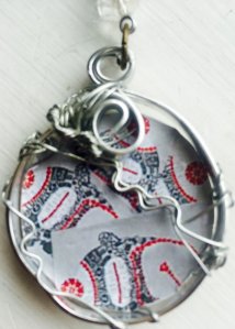 Rock the Monkey Necklace Round Style!